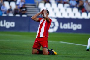 Stuani lamentándose tras fallar una ocasión