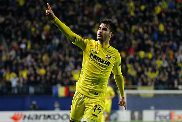 Manu Trigueros celebrando un gol con la camiseta del submarino amarillo