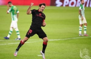 Oyarzabal celebra un gol