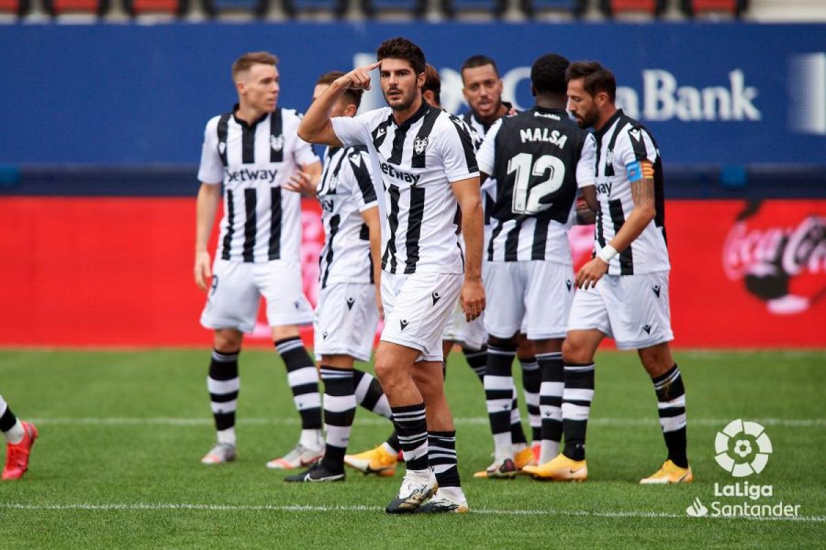 Melero celebra un gol