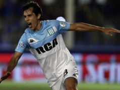 Augusto Solari en partido con el Racing argentino