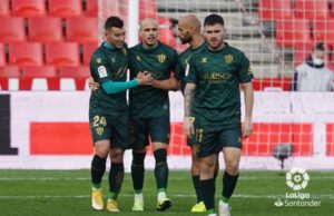 Borja García, entre otros, celebra un gol de Sandro