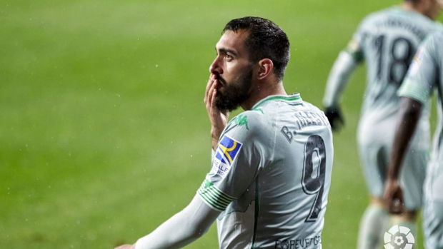 Borja Iglesias celebra un gol