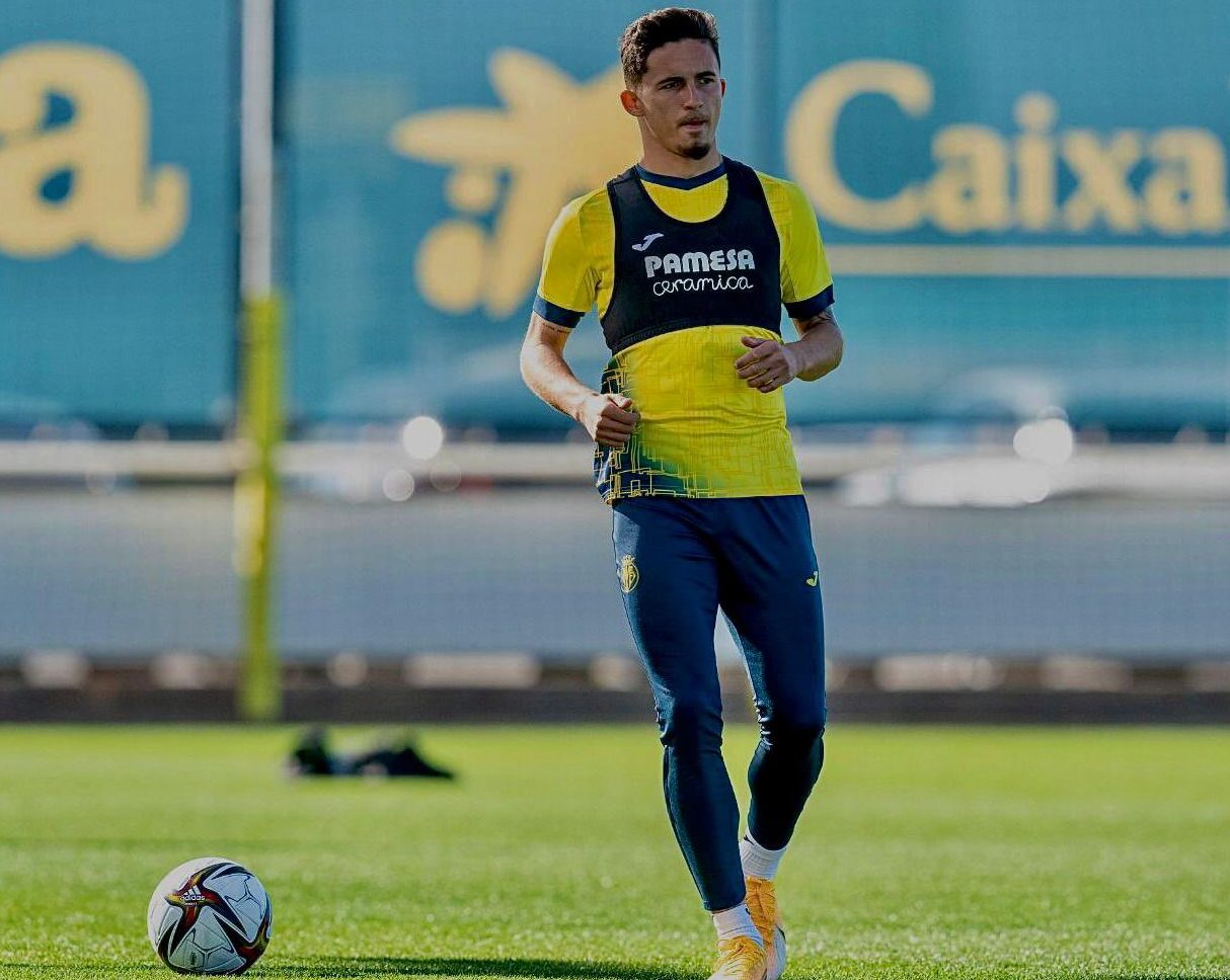 Yéremi Pino entrenando