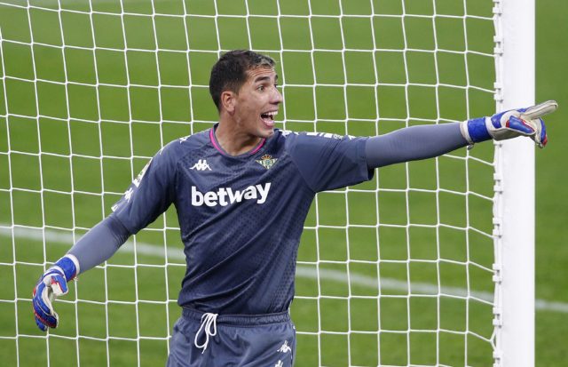 Joel Robles con el Betis