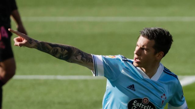 Santi Mina