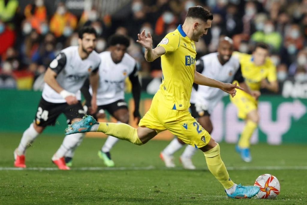 Lucas Pérez, competencia para Choco Lozano