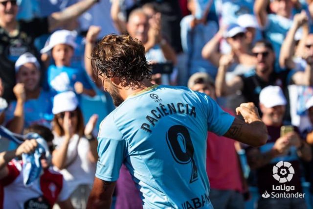 Paciencia celebra un gol con el Celta