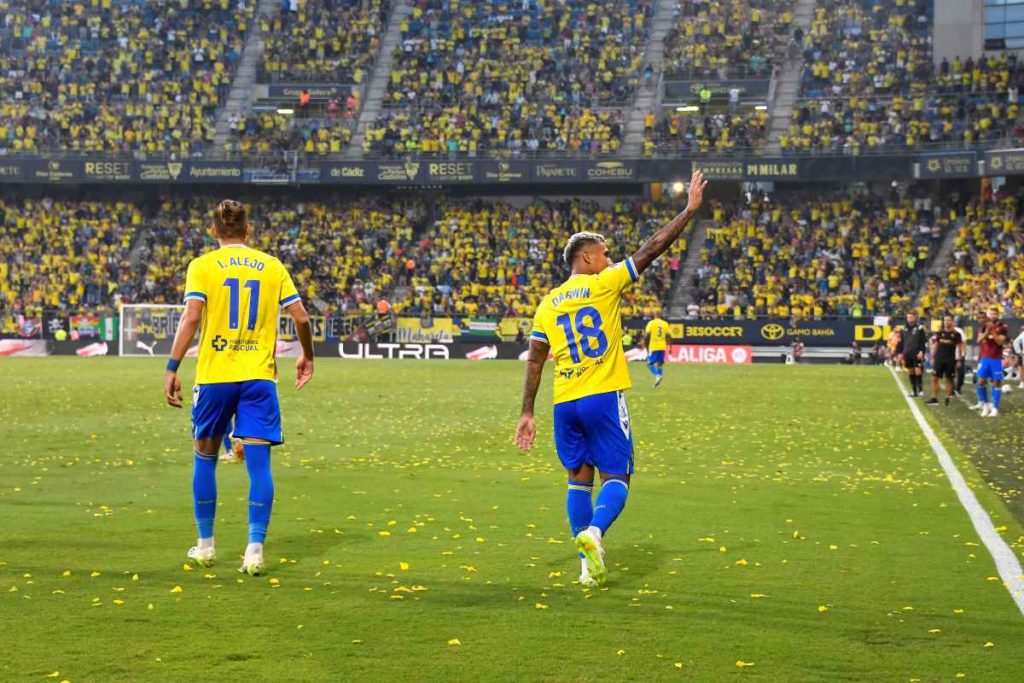 Darwin Machis en un partido con el Cádiz CF