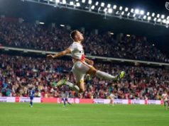 De Frutos celebra un gol con el Rayo