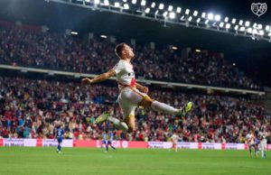 De Frutos celebra un gol con el Rayo