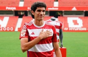 Vallejo, en la presentación con el Granada CF