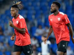 Nico Williams en un calentamiento del Athletic con Iñaki Williams