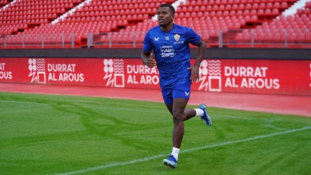 Akieme Almería Sergio Akieme, listo para volver a jugar con el Almería