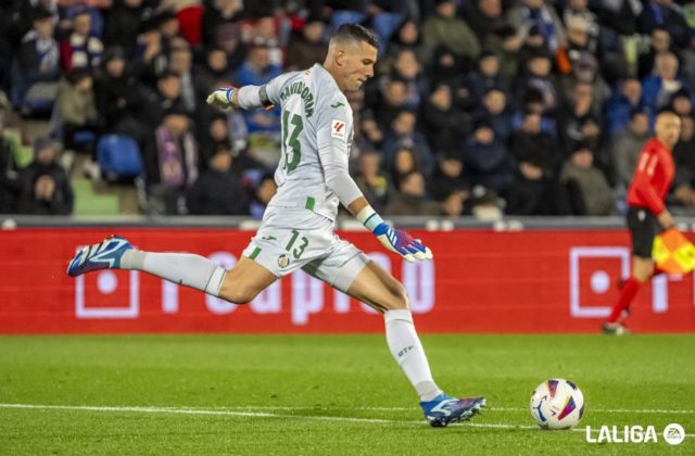 David Soria en un partido de La Liga con el Getafe