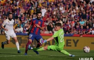 Kepa en un partido de La Liga con el Real Madrid