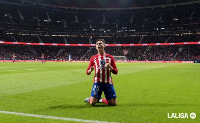 Rodrigo Riquelme celebra un gol con el Atlético de Madrid