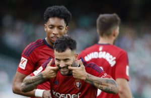 Rubén García celebra un gol con Osasuna en Liga