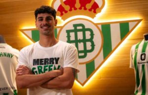 Johnny Cardoso en su presentación como nuevo jugador del Betis