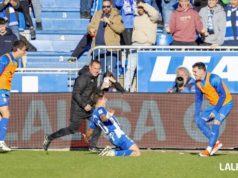 Giuliano Simeone celebra un gol en LaLiga EA Sports