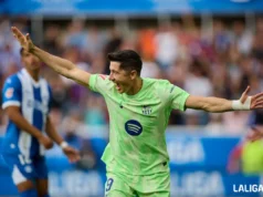 Robert Lewandowski celebra un gol con el FC Barcelona en LaLiga EA Sports
