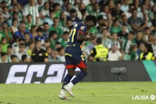 Misehouy celebra un gol en LaLiga EA Sports con el Girona FC