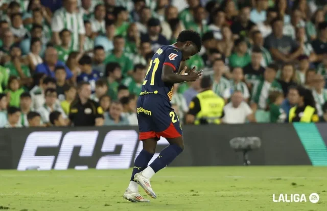 Misehouy celebra un gol en LaLiga EA Sports con el Girona FC