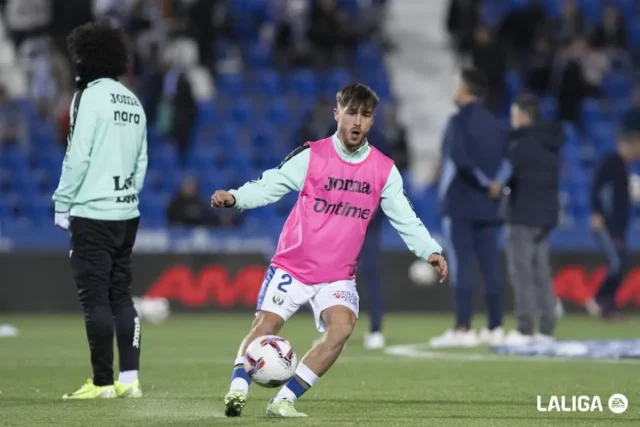 Adrià Altimira en un entreno con el CD Leganés