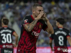 Dani Rodríguez celebra un gol con el RCD Mallorca en LaLiga EA Sports
