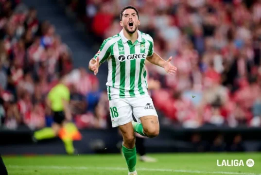 Fornals celebra un gol en LaLiga con el Real Betis