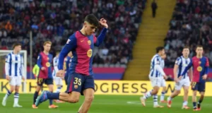 Gerard Martín controla un balón en un partido de LaLiga EA Sports