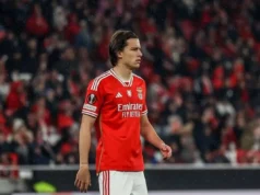 Álvaro Carreras, en un encuentro con el Benfica