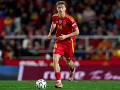 Huijsen, en un partido de la Selección Española