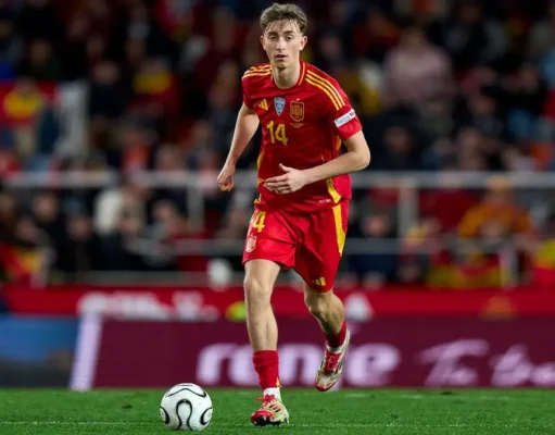 Huijsen, en un partido de la Selección Española