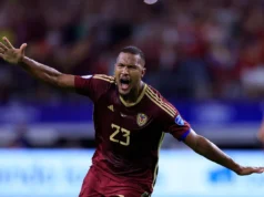 Salomón Rondón celebra un gol con la Selección de Venezuela