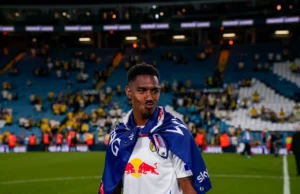 Junior Firpo será jugadore del Real Betis
