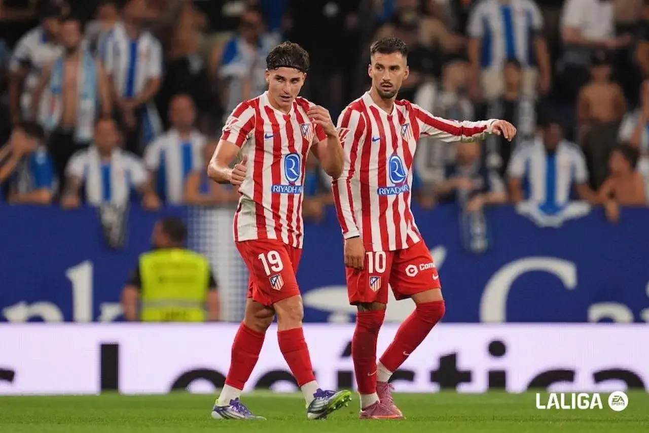 Álex Baena y Julián Álvarez