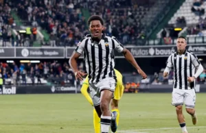 Jozhua Vertrouwd fichaje Rayo Vallecano