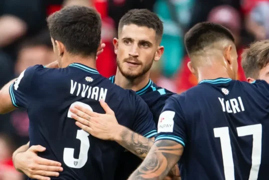 Oihan Sancet Athletic, sustituido por lesión