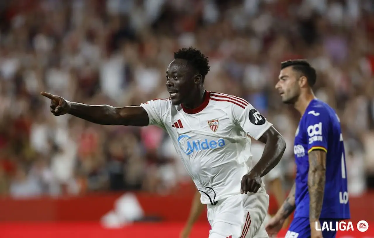 Akor Adams Sevilla 25 26