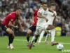 Kumbulla persigue a Mbappé durante un Real Madrid - Mallorca