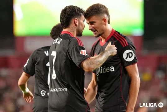 Isaac Romero y Kike Salas Sevilla 25 26