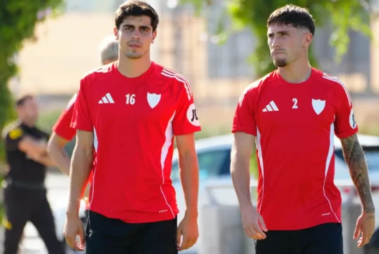 Juanlu y Carmona en un entrenamiento del Sevilla FC