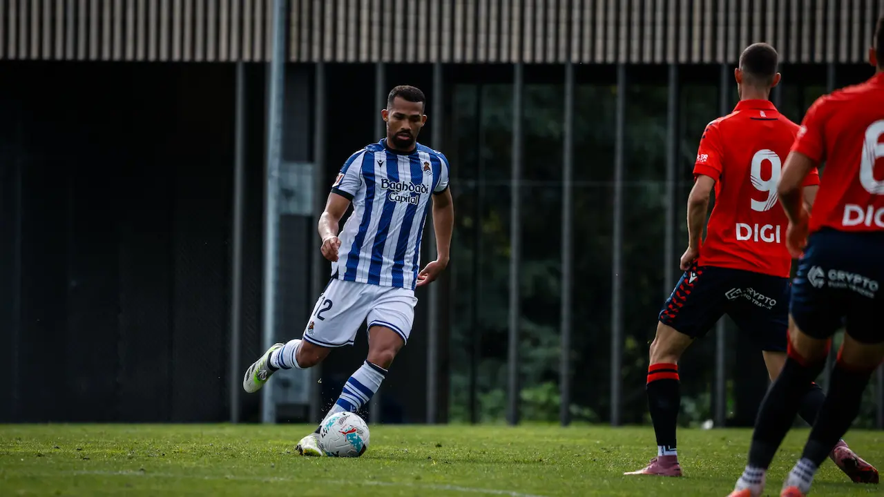 Yangel Herrera con la Real Sociedad en un amistoso ante Osasuna