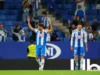 Javi Puado celebra un gol con el RCD Espanyol junto a Kike García en la temporada 25 26