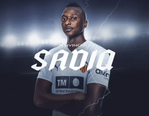 Oficial: Sadiq se convierte en nuevo futbolista del Valencia CF Sadiq fichaje Valencia LaLiga