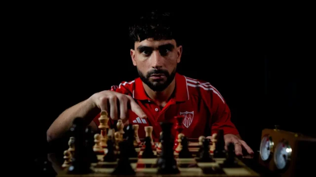 Neal Maupay Sevilla FC anuncio