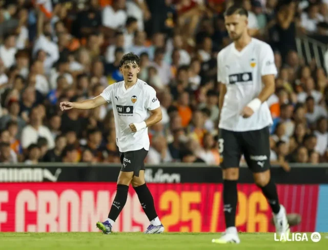Diego López Valencia Fantasy 25 26 Diego López Valencia Fantasy 25 26