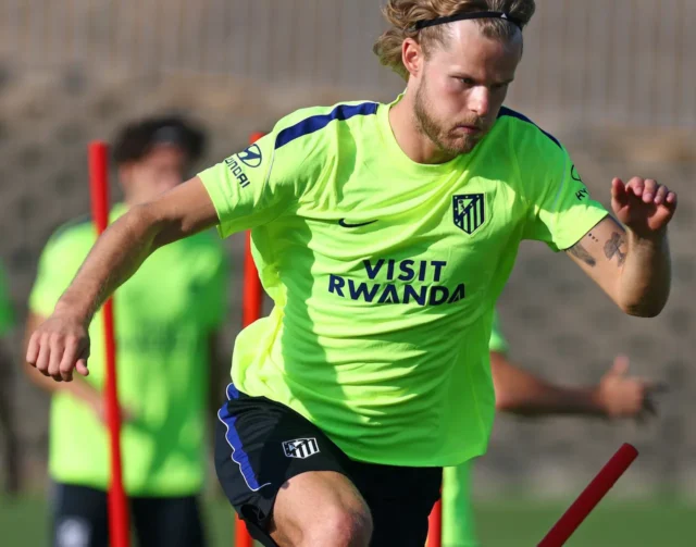 Hjulmand_Atletico_entrenamiento_26_27_fantasy Morten Hjulmand entrenamiento Atleti