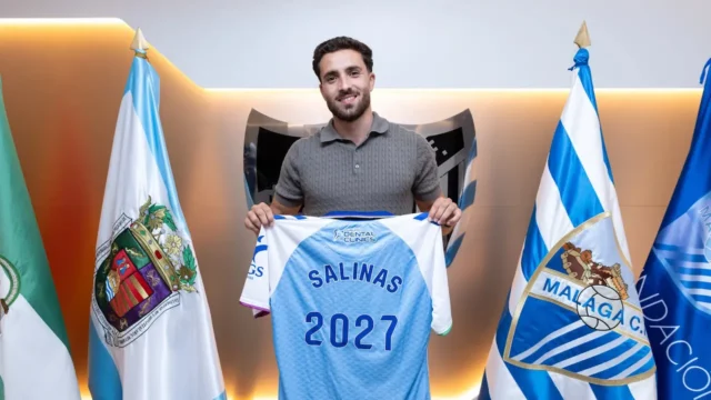 jose-salinas-anuncio-fichaje-malaga-26 José Salinas málaga anuncio 26